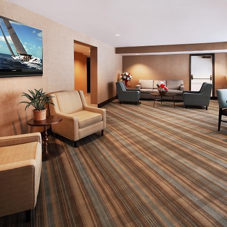 Holiday Inn Express Port Hueneme By Ihg Exterior foto