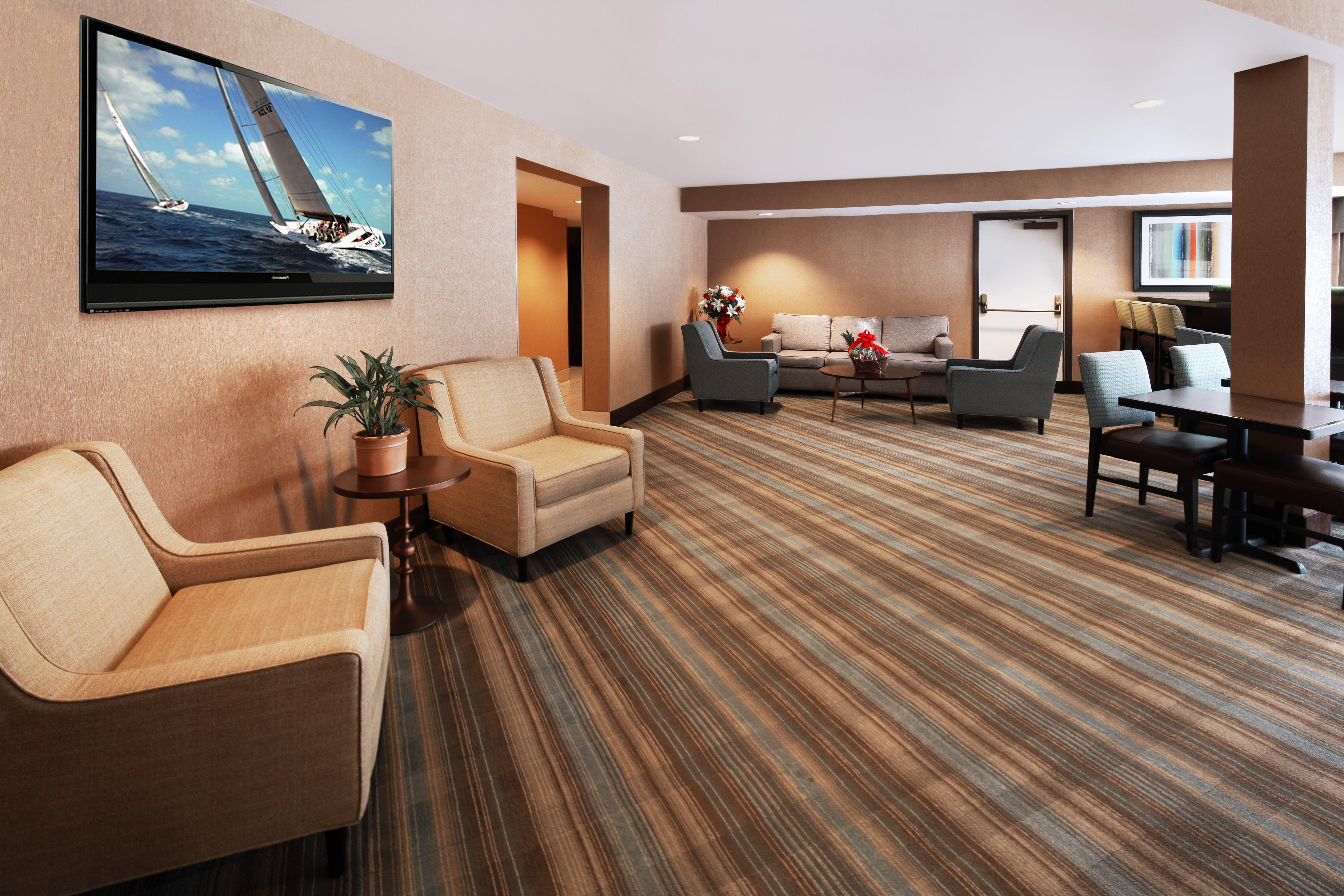 Holiday Inn Express Port Hueneme By Ihg Exterior foto