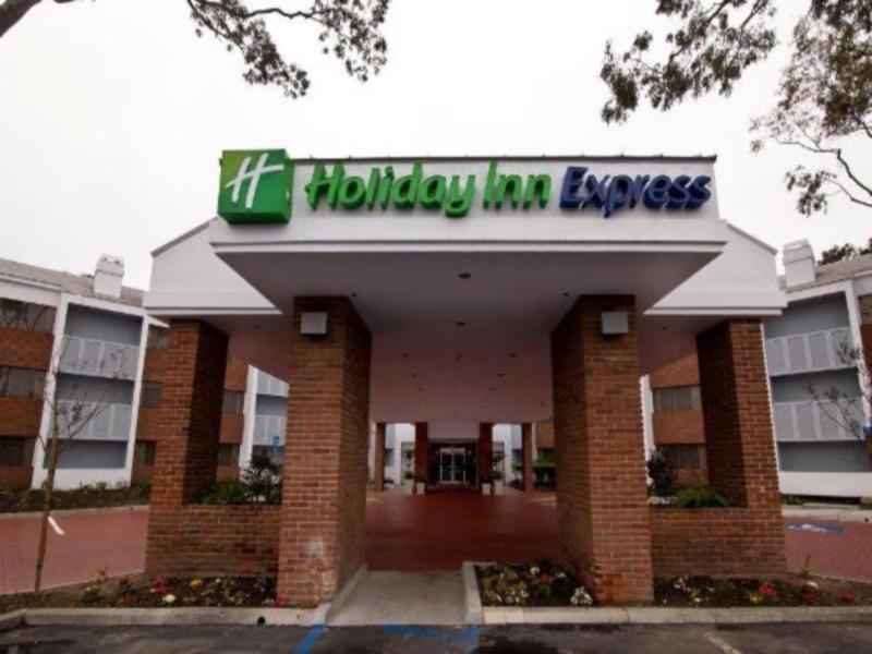 Holiday Inn Express Port Hueneme By Ihg Exterior foto